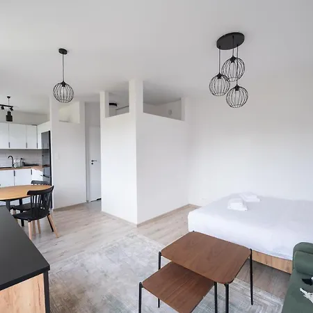 Zoliborz Comfort By Bookinghost