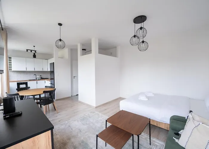 Zoliborz Comfort By Bookinghost